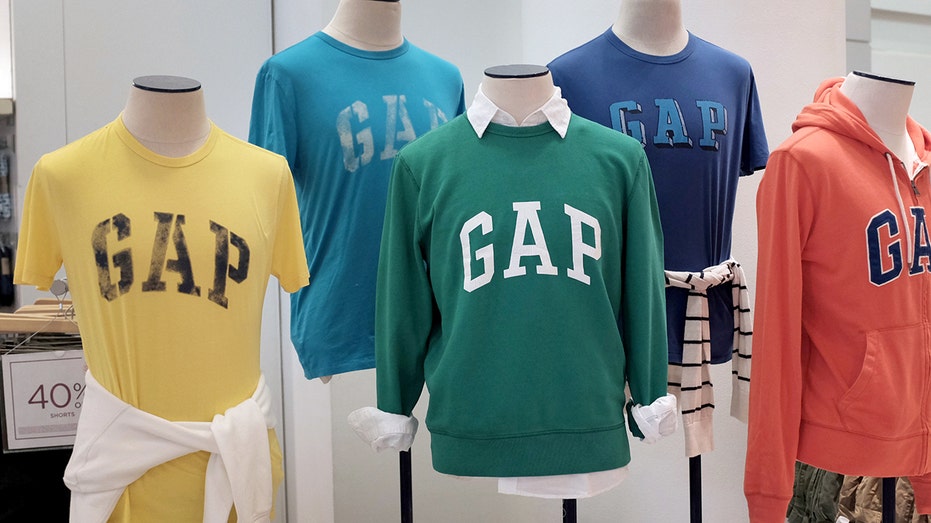 Gap sweatshirts